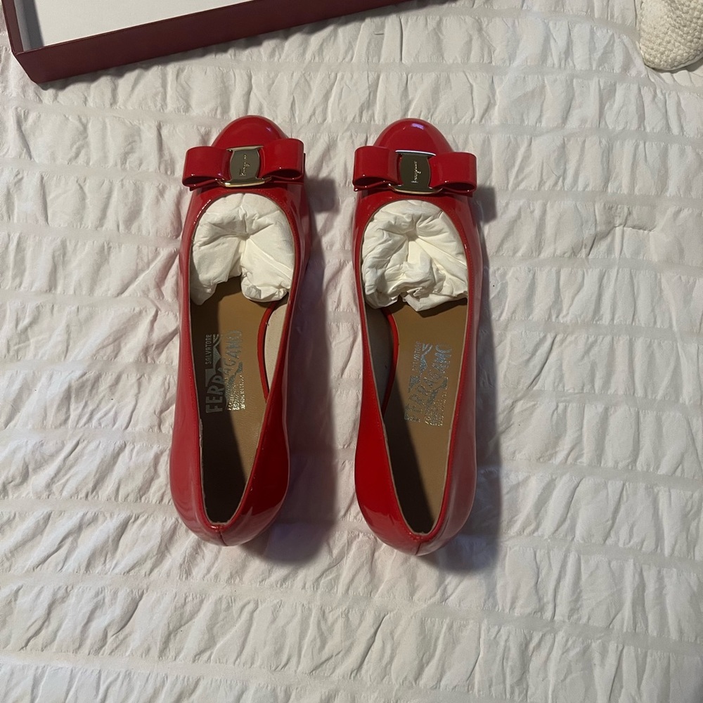 Ferragamo flats red size 8